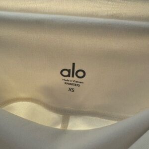 ALO Yoga Ivory Long Sleeve